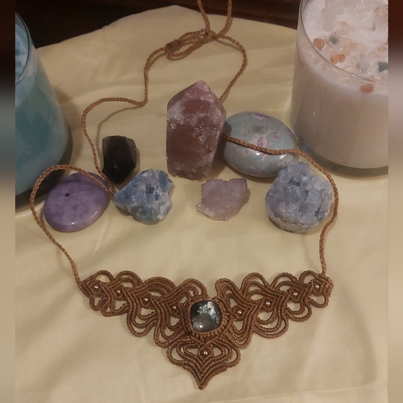 Jewelry - Flash Labradorite Gemstone Macrame Necklace